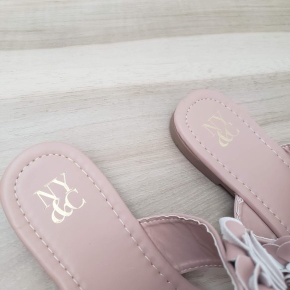 New York & Company Liana Flower Design Flip-Flops Thong Sandals Nude Pink Size 8 - Picture 8 of 10
